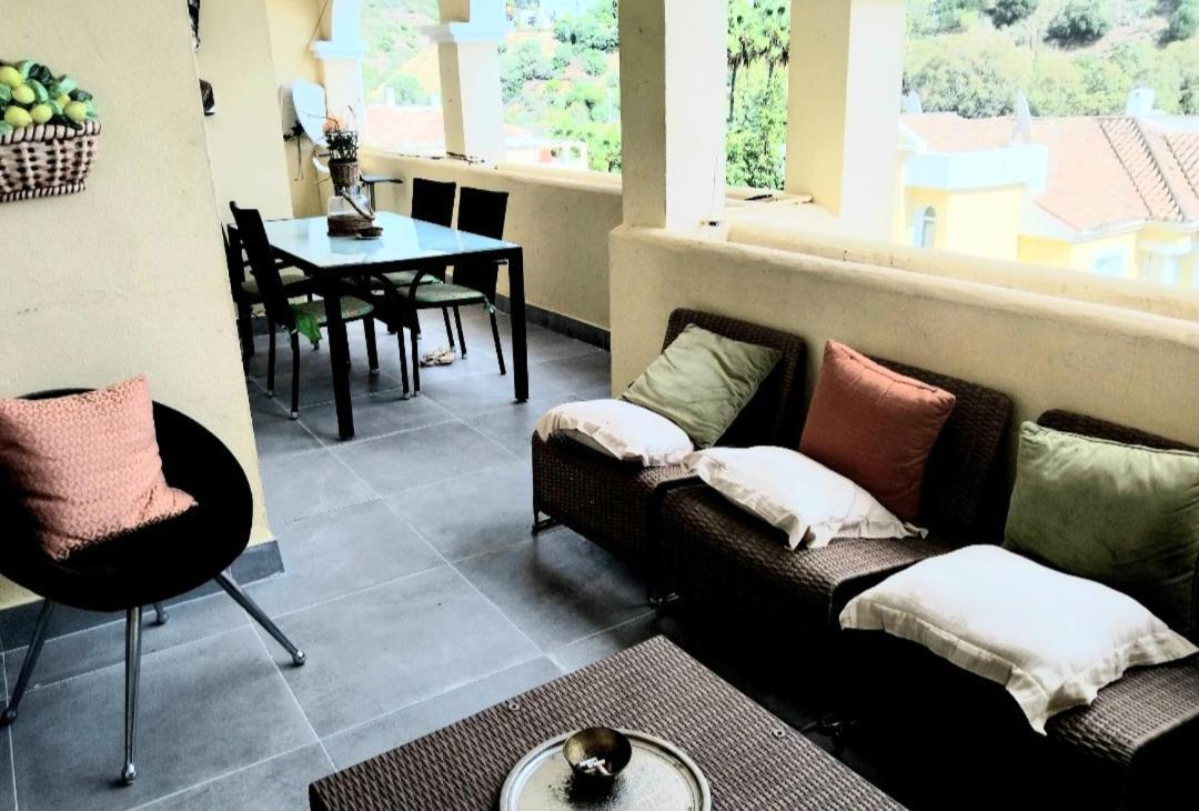 Bedroom, With A Share Bathroom In A Bed And Breakfast Place 马拉加 外观 照片